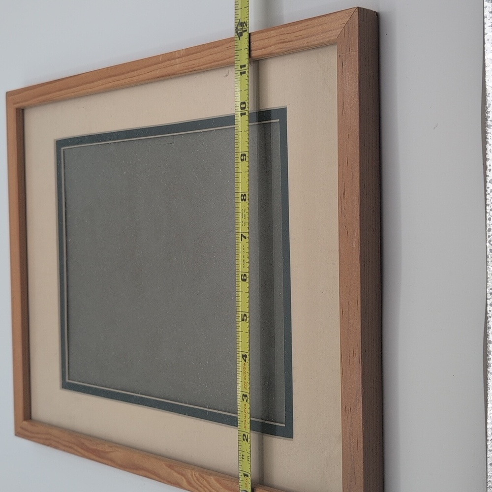 Elegant Brown Wooden Picture Frame - Picture 4 of 4